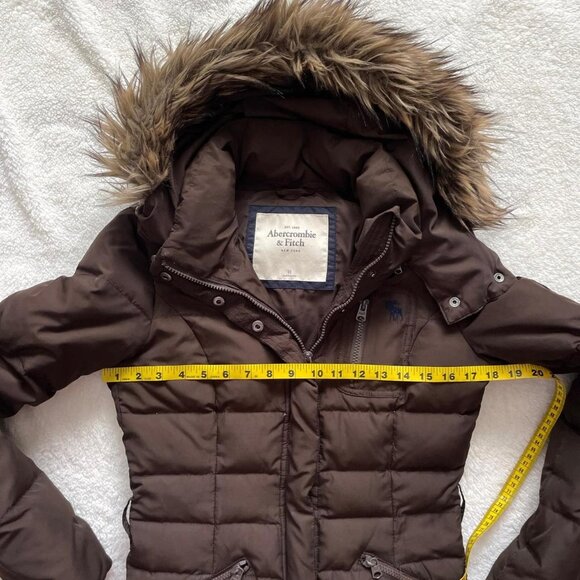 Y2K Abercrombie and Fitch Brown Puffer Jacket with Faux Fur Hood - Picture 7 of 8